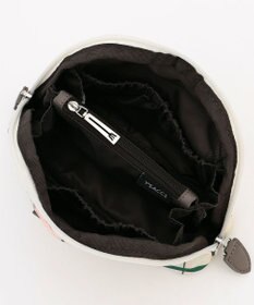 Y'SACCS 総柄プリントハーフムーンポーチ