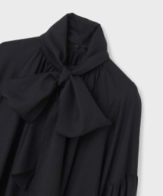 GRACE CONTINENTAL タイ付ギャザーシャツ