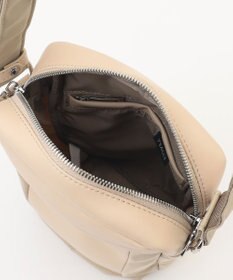 Y'SACCS ブロックモチーフポシェット