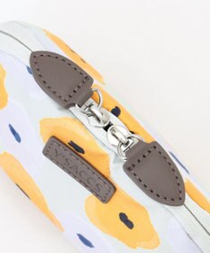 Y'SACCS 総柄プリントハーフムーンポーチ