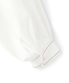 BEIGE， AXI / 刺繍ステッチ ドルマンスタンドブラウス