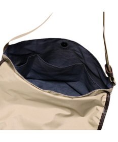 Regalo Felice 【超軽量 / ペットボトルも入る】かぶせ付きショルダー / REGALO