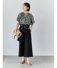 Te chichi 【LIBERTY FABRICS】フリルネックブラウス