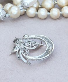 Tiaclasse バタフライモチーフブローチ