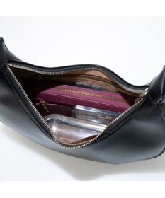 UNBILLION cachecache 三日月形ワンショルダー