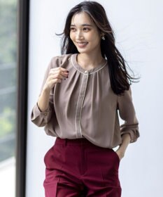 ANY SIS 【洗える】フロントタックバイカラー ブラウス モカ