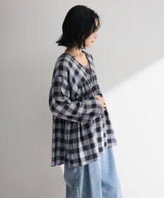 Green Parks 【しゃれシャツ】イージーケアＶネックチェックブラウス