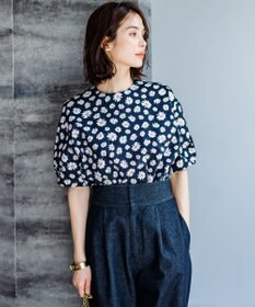 組曲 S 【組曲×setsuko sagittaire】ハイカウントストレッチプリント ブラウス