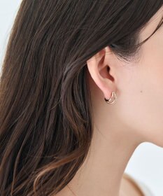 Phoebe 〈痛くないシリーズ/アレルギー対応〉シャイニーダブルフープライトフィットイヤリング　シャンパン