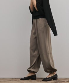 GRACE CONTINENTAL マットサテンバレルパンツ
