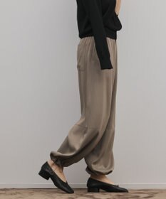 GRACE CONTINENTAL マットサテンバレルパンツ