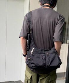 WEGO ポーチ付きナイロンショルダーバッグ