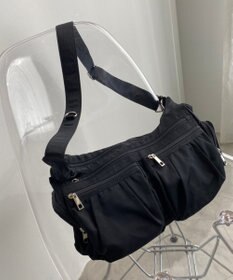 WEGO ポーチ付きナイロンショルダーバッグ