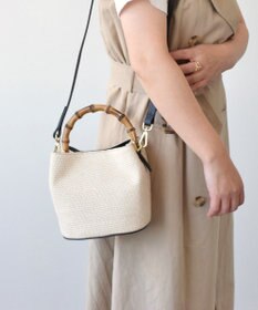 INTER-CHAUSSURES 【LORISTELLA】バンブーハンドルラフィアバケットバッグ
