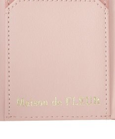 Maison de FLEUR リボンチャームキルティングプチウォレット