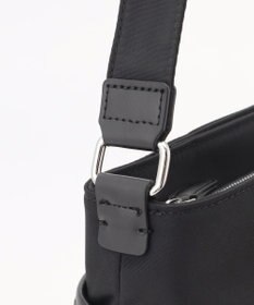 Y'SACCS アシメファスナーポケットショルダー