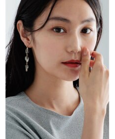 Te chichi スウィングイヤリング《2026 SUMMER LOOK item》