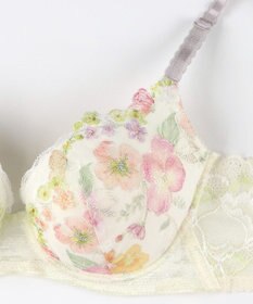 Wing ブラジャー 背中の段差をスムージング 脇高設計 バストの脇流れをブロック 【後ろ姿きれいブラ】 ブラ KB2722 ウイング／ワコール