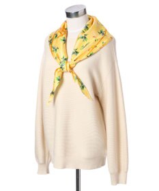 MOONBAT FURLA シルク100% 花柄 菱形スカーフ