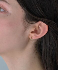 Phoebe 【金属アレルギー対応】【痛くないシリーズ】フラワービジューフロートライトフィットイヤリング　ゴールド