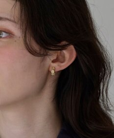 Phoebe 【金属アレルギー対応】マーガレットフラワーフープピアス　ゴールド