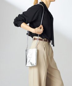 Y'SACCS PVCメタリックショルダーバッグ