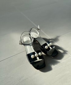 Feroux パールポイント サンダル