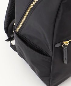 自由区 【軽量・撥水】ファンクショナルポケット リュック