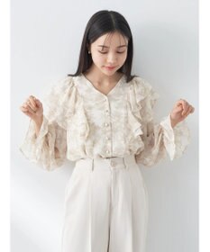 earth music&ecology 花柄ラッフルブラウス