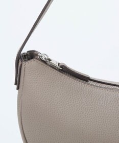 TOPKAPI 【Breath TOPKAPI】シュリンクレザー ハーフムーン ショルダーバッグ / チャーム付き