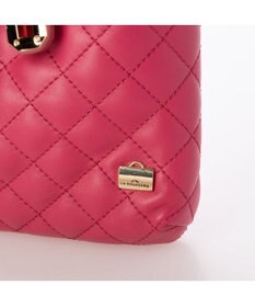 LA BAGAGERIE シープレザー　キルティングスマホショルダー