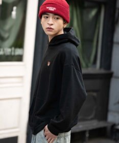 WEGO 【ユニセックス着用ITEM/SMLサイズ展開/裏起毛】ワンポイント刺繍プルパーカー