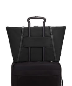 TUMI VOYAGEUR 「キュー」トート