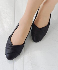 Tiaclasse 【安田美沙子さん/小倉優子さん着用】捻りデザインパンプス