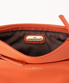 LA BAGAGERIE シープレザー　スクエアポシェット