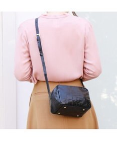 Regalo Felice 【大容量 / 本牛革 / クロコ型押し】ショルダー / REGALO