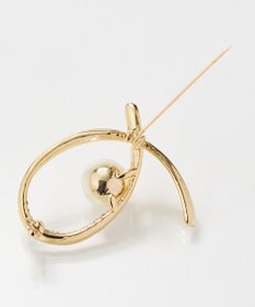 Phoebe クロスカーブパールビジューブローチ　ゴールド