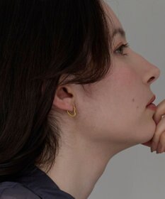 Phoebe 【金属アレルギー対応】ハートフープワンタッチピアス　ゴールド/サージカルステンレス