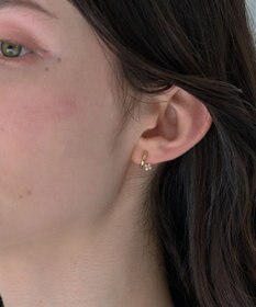 Phoebe 【金属アレルギー対応】【痛くないシリーズ】フラワービジューフロートライトフィットイヤリング　ゴールド