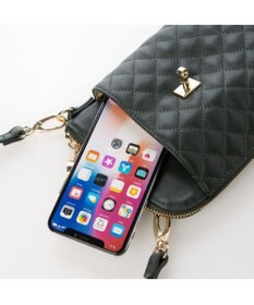 LA BAGAGERIE シープレザー　キルティングスマホショルダー
