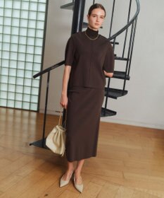 BEIGE， LAURA / ドライタッチ ストレッチショートスリーブニット