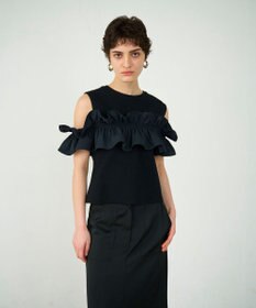 GRACE CONTINENTAL フリルリブカットトップ