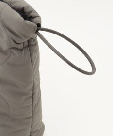 自由区 パディングキルトドロスト バッグ