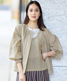 自由区 【持ち運びに最適】フォルム ブルゾン ベージュ