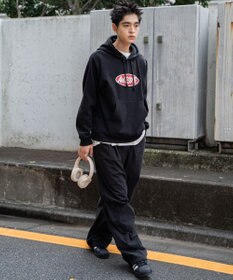 WEGO 【ユニセックス着用ITEM】リラックスフィットオーバルロゴパーカー