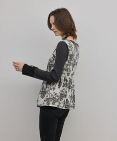 GRACE CONTINENTAL アニマルジャガードペプラムベスト