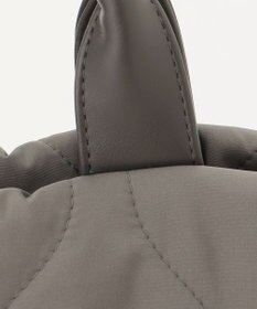 自由区 パディングキルトドロスト バッグ