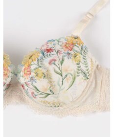 une nana cool バックスタイルまでかわいい Steppe Flower ワイヤーブラ