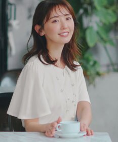 Tiaclasse 【おのののかさん着用】「サマケア」キーネックフレアスリーブトップス