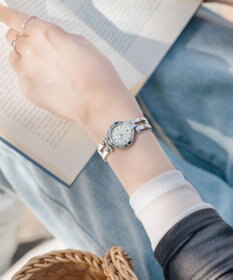 CITIZEN 【ロングセラー】大人気のハーフバングルモデル 上品な華やかさ ソーラーテック  秒針あり wicca　NA15-1572C